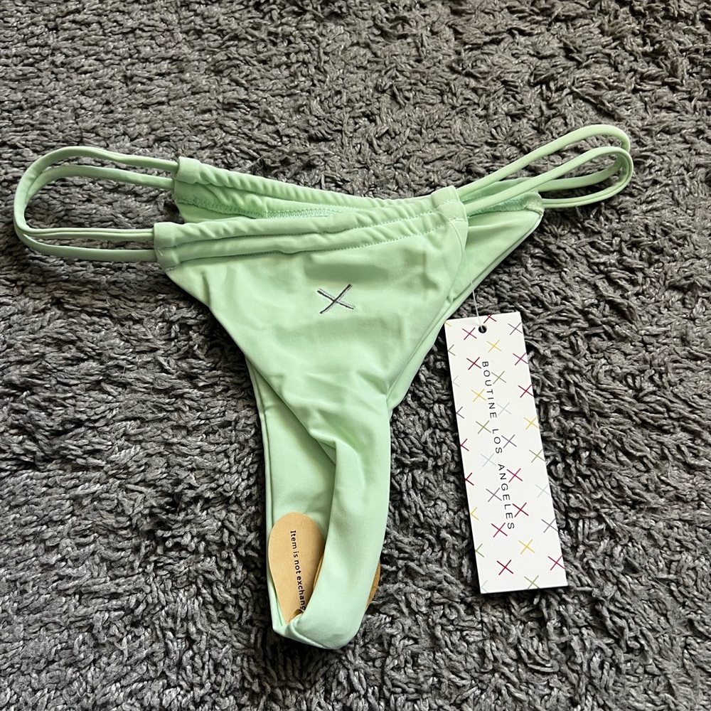 NWT Boutine LA Keylime Pie Green Thong Double Strap